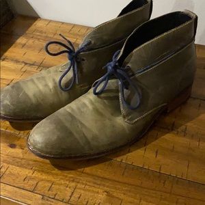 Cole Hahn Olive Chukkas size 11